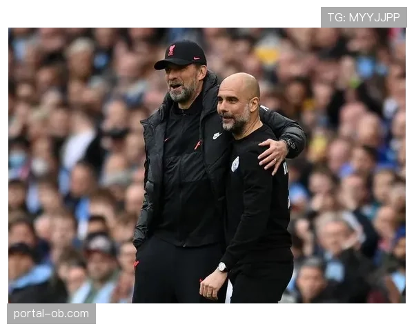 争议瞬间：曼城获点前VAR长时间介入检查，克洛普在场边激烈抗议